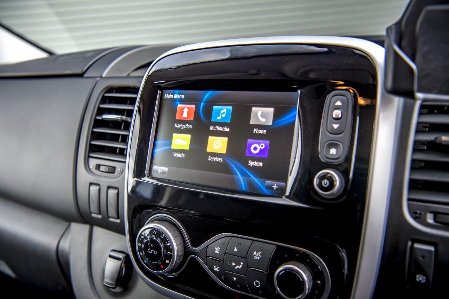 Детали интерьера Renault Trafic Van (X82) 2019 года  (UK) (фото 32 из 42)